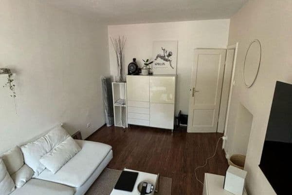 Pronájem bytu 2+kk 56 m², Christinastraße 21, Köln, Severní Porýní-Vestfálsko Pronájem bytu 2+kk 56 m², Christinastraße 21, Köln, Severní Porýní-Vestfálsko
