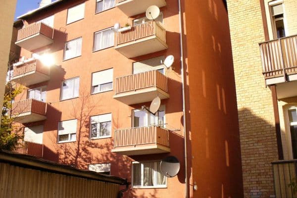 Pronájem bytu 2+1 55 m², Forststrasse, Stuttgart-West Pronájem bytu 2+1 55 m², Forststrasse, Stuttgart-West