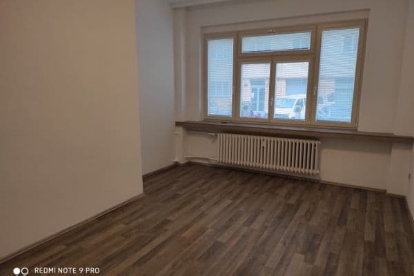 Prodej bytu 2+1 44 m², Písecká, Praha Prodej bytu 2+1 44 m², Písecká, Praha