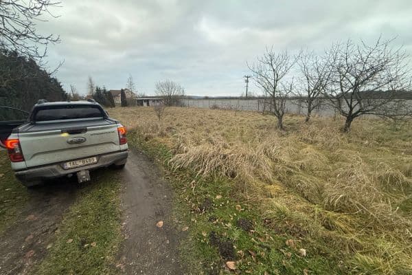 Prodej pozemku 1.346 m², Sány Prodej pozemku 1.346 m², Sány