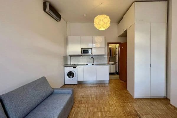 Pronájem bytu 1+kk 23 m², Heydukova, Prague Pronájem bytu 1+kk 23 m², Heydukova, Prague