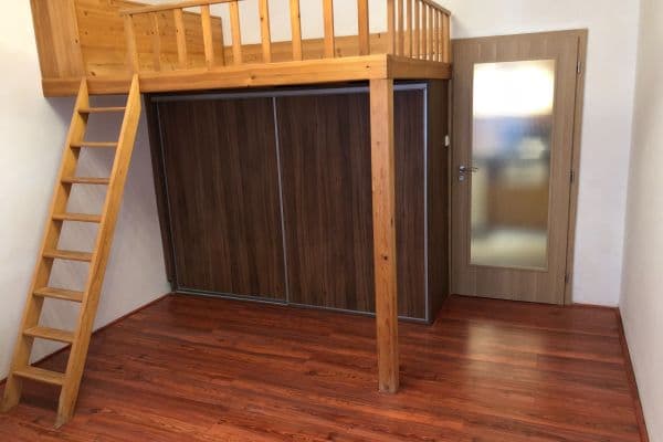 Pronájem bytu 1+kk 27 m², Vlastislavova, Praha Pronájem bytu 1+kk 27 m², Vlastislavova, Praha