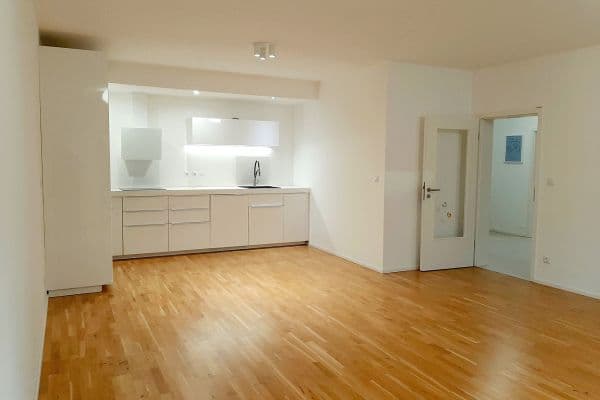 Prodej bytu 3+kk 84 m², Nepomuckých, Praha Prodej bytu 3+kk 84 m², Nepomuckých, Praha