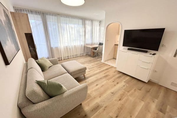 Pronájem bytu 1+1 40 m², München, Bavorsko Pronájem bytu 1+1 40 m², München, Bavorsko