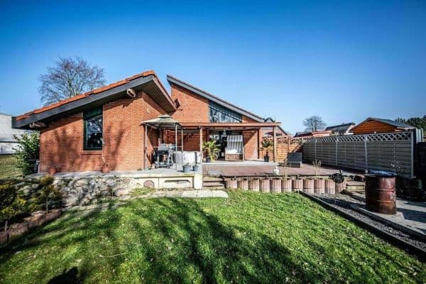 Prodej domu 149 m², pozemek 786 m², Drochtersen Prodej domu 149 m², pozemek 786 m², Drochtersen