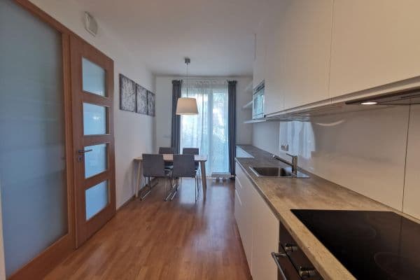 Pronájem bytu 4+kk 107 m², Petržílkova, Praha Pronájem bytu 4+kk 107 m², Petržílkova, Praha
