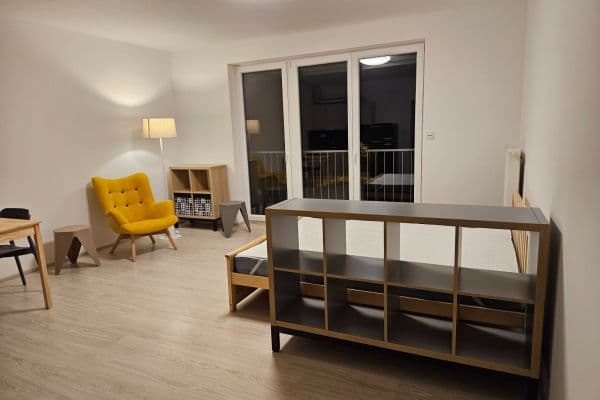 Pronájem bytu 1+kk 36 m², Edvarda Beneše, Olomouc, Olomoucký kraj Pronájem bytu 1+kk 36 m², Edvarda Beneše, Olomouc, Olomoucký kraj