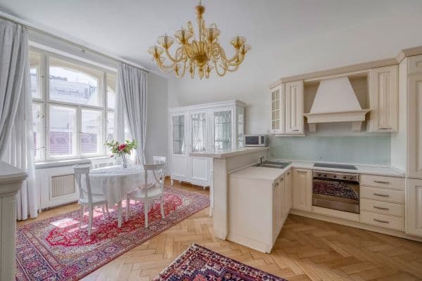 Pronájem bytu 2+1 78 m², Truhlářská, Praha Pronájem bytu 2+1 78 m², Truhlářská, Praha