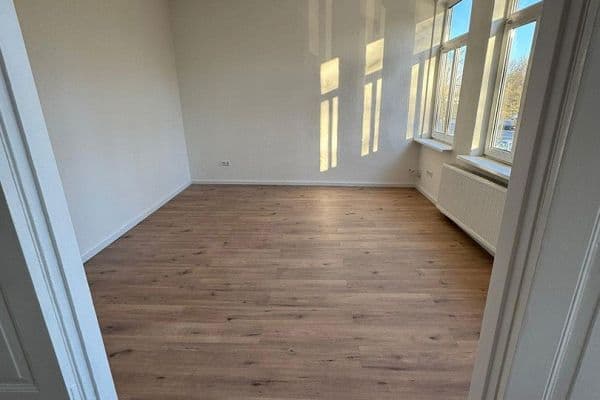 Pronájem bytu 2+1 50 m², Baronstraße 11, Rensbdurg Pronájem bytu 2+1 50 m², Baronstraße 11, Rensbdurg