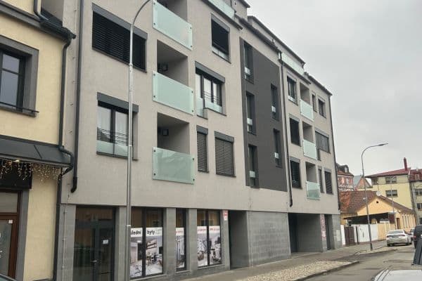 Pronájem bytu 1+kk 40 m², Chelčického, České Budějovice Pronájem bytu 1+kk 40 m², Chelčického, České Budějovice