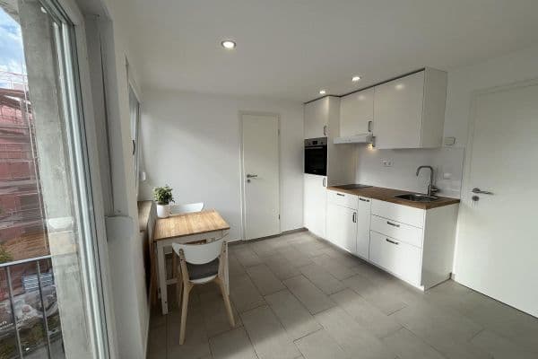 Pronájem bytu 2+1 28 m², Stuttgarter Str.18, Stuttgart, Bádensko-Württembersko Pronájem bytu 2+1 28 m², Stuttgarter Str.18, Stuttgart, Bádensko-Württembersko