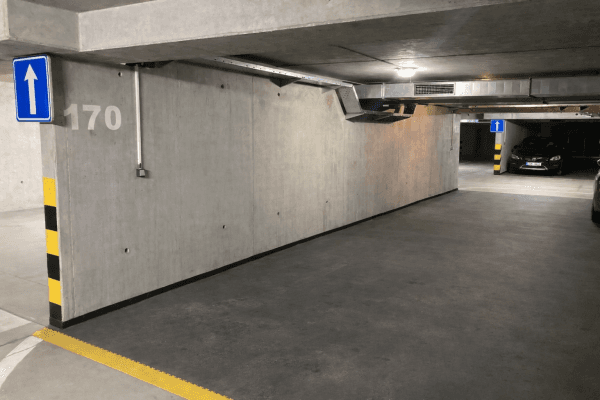 Pronájem garáže 15 m², Štěpařská, Praha Pronájem garáže 15 m², Štěpařská, Praha