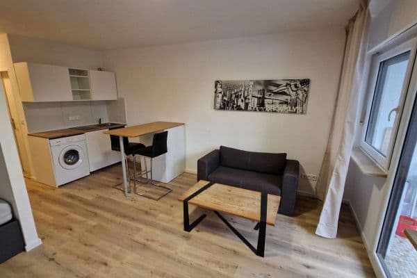 Pronájem bytu 1+1 31 m², Überlinger Weg, München, Bavorsko Pronájem bytu 1+1 31 m², Überlinger Weg, München, Bavorsko