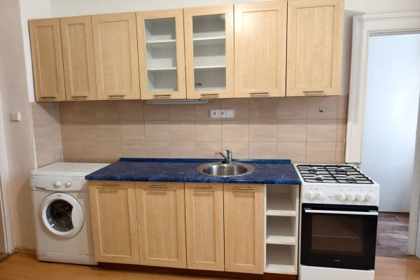 Pronájem bytu 3+1 62 m², Plzeňská, Praha Pronájem bytu 3+1 62 m², Plzeňská, Praha