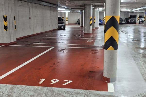 Pronájem garáže 13 m², V Třešňovce, Praha Pronájem garáže 13 m², V Třešňovce, Praha