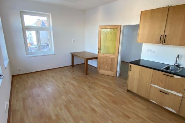 Pronájem bytu 1+kk 28 m², Pod Hájem, Jablonec nad Nisou Pronájem bytu 1+kk 28 m², Pod Hájem, Jablonec nad Nisou