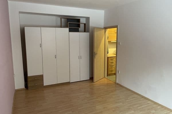 Pronájem bytu 1+kk 27 m², Renneská třída, Brno Pronájem bytu 1+kk 27 m², Renneská třída, Brno