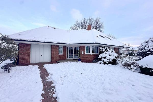 Prodej domu 212 m², pozemek 994 m², Moorrege Prodej domu 212 m², pozemek 994 m², Moorrege