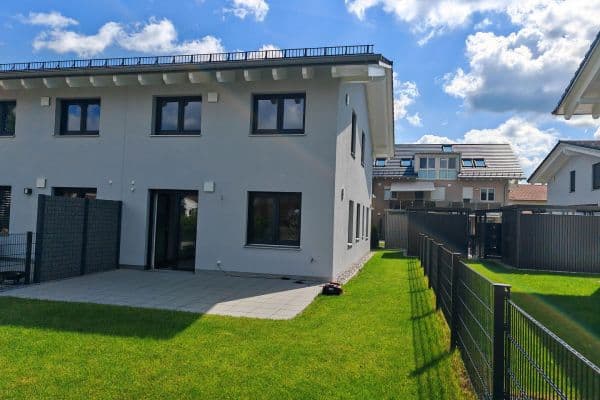 Prodej domu 153 m², pozemek 206 m², Erlenweg, Brunnthal, Bavorsko Prodej domu 153 m², pozemek 206 m², Erlenweg, Brunnthal, Bavorsko