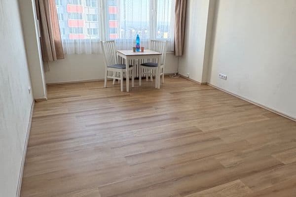 Prodej bytu 1+kk 25 m², Arabská, Praha Prodej bytu 1+kk 25 m², Arabská, Praha
