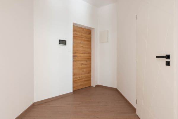 Prodej bytu 1+kk 33 m², Faměrovo náměstí, Brno Prodej bytu 1+kk 33 m², Faměrovo náměstí, Brno