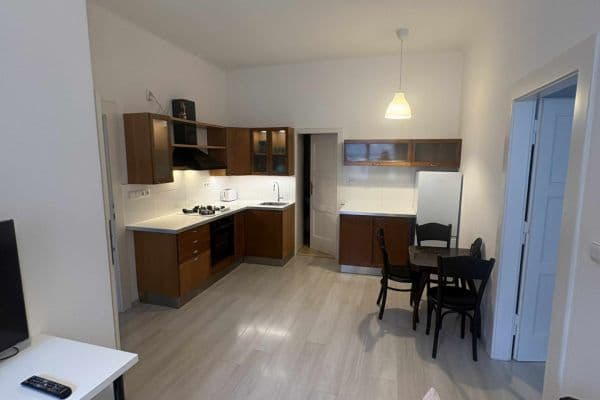 Pronájem bytu 2+1 49 m², Na Louži, Praha Pronájem bytu 2+1 49 m², Na Louži, Praha