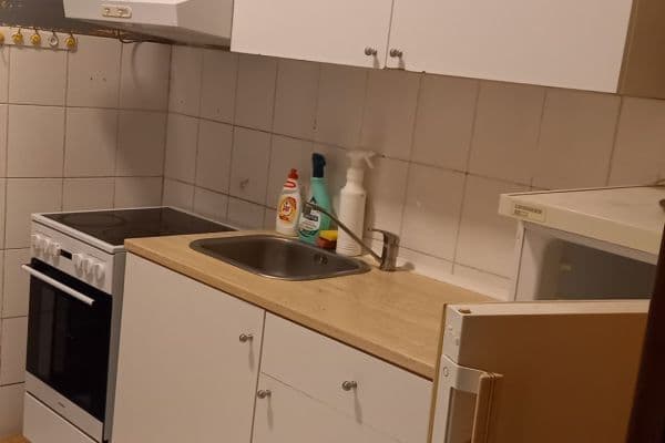 Pronájem bytu 1+1 36 m², Plzeňská, Praha Pronájem bytu 1+1 36 m², Plzeňská, Praha