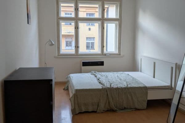 Pronájem bytu 2+1 50 m², Žerotínova, Praha Pronájem bytu 2+1 50 m², Žerotínova, Praha