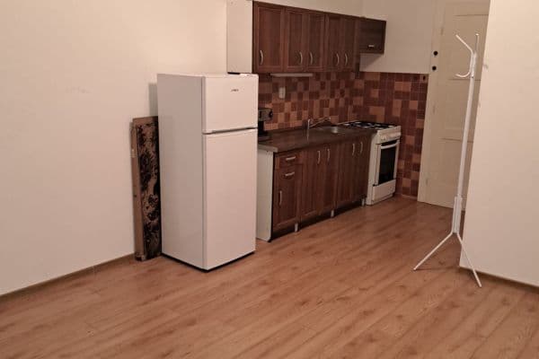 Pronájem bytu 1+kk 24 m², Starochuchelská, Praha Pronájem bytu 1+kk 24 m², Starochuchelská, Praha