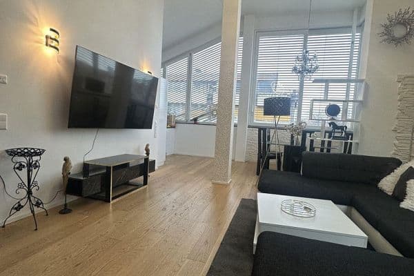 Pronájem bytu 2+kk 77 m², Körnerstr. 18/1, Ludwigsburg Pronájem bytu 2+kk 77 m², Körnerstr. 18/1, Ludwigsburg