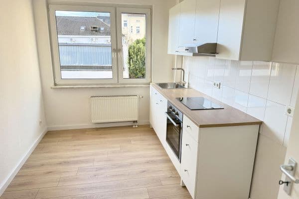 Pronájem bytu 1+1 45 m², Steinenfeld 41, Wuppertal, Severní Porýní-Vestfálsko Pronájem bytu 1+1 45 m², Steinenfeld 41, Wuppertal, Severní Porýní-Vestfálsko