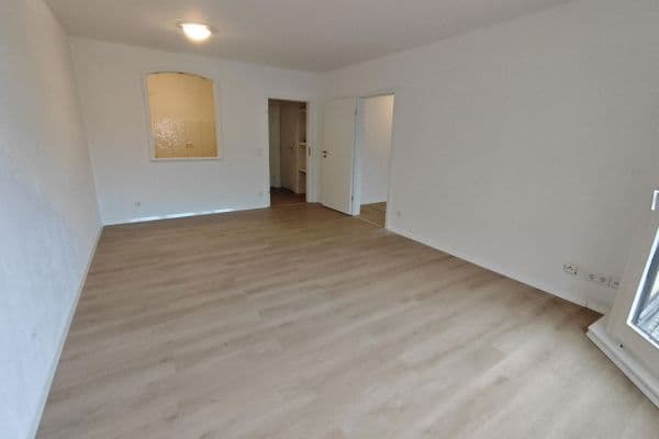 Pronájem bytu 2+1 49 m², Knollstraße 6, Ludwigshafen Pronájem bytu 2+1 49 m², Knollstraße 6, Ludwigshafen