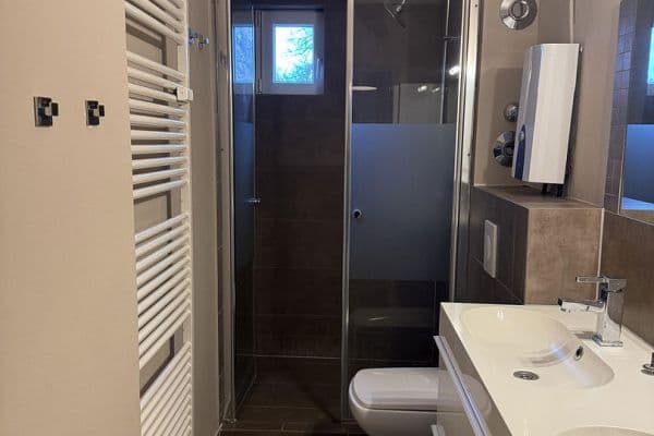 Prodej bytu 2+1 55 m², Ilmenauerstr., Berlin, Berlín Prodej bytu 2+1 55 m², Ilmenauerstr., Berlin, Berlín