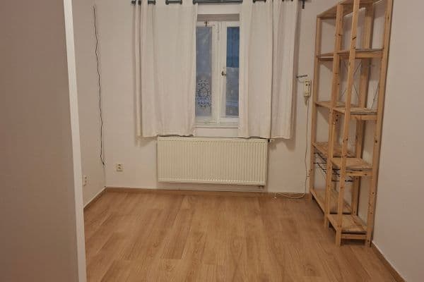 Pronájem nebytového prostoru 36 m², Na Zástřelu, Praha Pronájem nebytového prostoru 36 m², Na Zástřelu, Praha