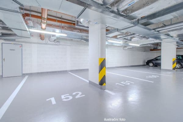 Pronájem garáže 15 m², Poděbradská, Pronájem garáže 15 m², Poděbradská,