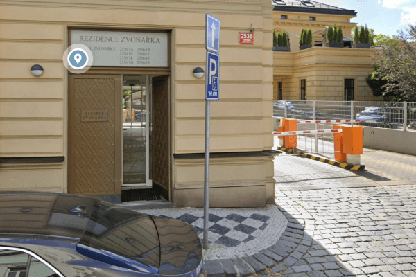 Pronájem garáže 15 m², U Zvonařky, Praha Pronájem garáže 15 m², U Zvonařky, Praha