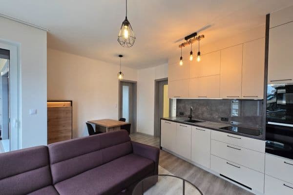 Pronájem bytu 2+kk 47 m², Drahňovická, Praha Pronájem bytu 2+kk 47 m², Drahňovická, Praha