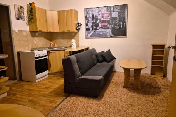 Pronájem bytu 2+kk 32 m², Pod Strojírnami, Praha Pronájem bytu 2+kk 32 m², Pod Strojírnami, Praha
