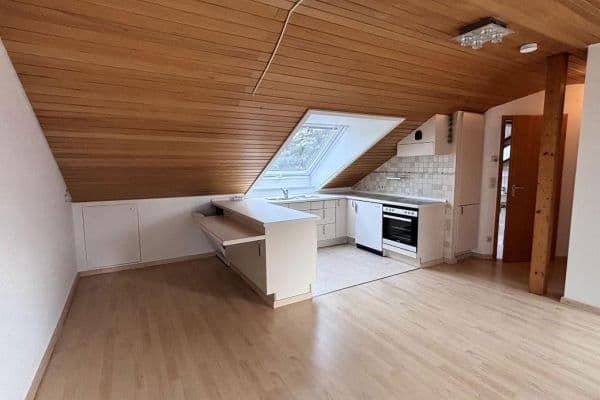 Pronájem bytu 2+1 34 m², Steinbeisstr. 33, Böblingen Pronájem bytu 2+1 34 m², Steinbeisstr. 33, Böblingen