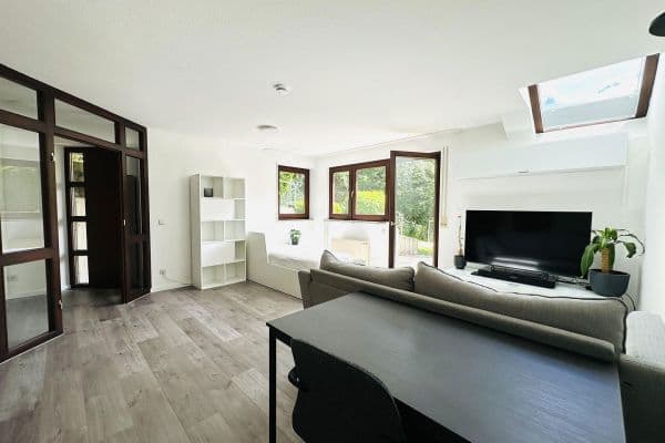 Pronájem bytu 1+kk 40 m², Im Oberen Kienle 71, Stuttgart, Bádensko-Württembersko Pronájem bytu 1+kk 40 m², Im Oberen Kienle 71, Stuttgart, Bádensko-Württembersko