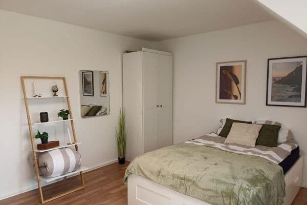 Pronájem bytu 2+1 30 m², Düsseldorf Pronájem bytu 2+1 30 m², Düsseldorf