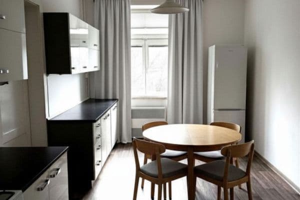 Pronájem bytu 2+1 66 m², Nákladní, Karlovy Vary Pronájem bytu 2+1 66 m², Nákladní, Karlovy Vary