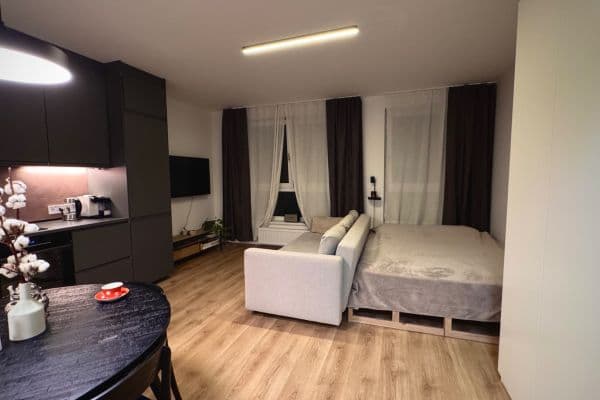 Pronájem bytu 1+kk 34 m², Kolbenova, Praha Pronájem bytu 1+kk 34 m², Kolbenova, Praha