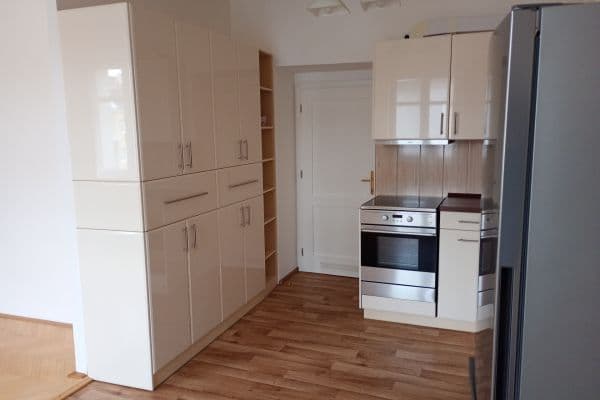 Pronájem bytu 3+kk 70 m², Konecchlumského, Praha Pronájem bytu 3+kk 70 m², Konecchlumského, Praha