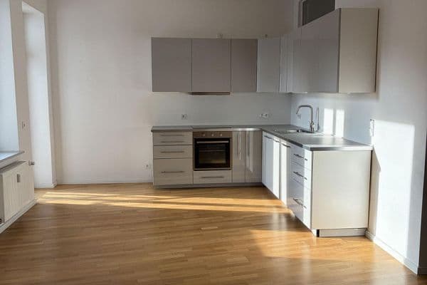 Pronájem bytu 4+1 104 m², Seelenbinder Straße, Leipzig, Sasko Pronájem bytu 4+1 104 m², Seelenbinder Straße, Leipzig, Sasko