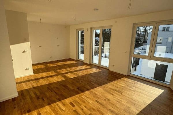 Pronájem bytu 3+1 83 m², Bahnhofstraße 108, Blankenfelde-Mahlow Pronájem bytu 3+1 83 m², Bahnhofstraße 108, Blankenfelde-Mahlow
