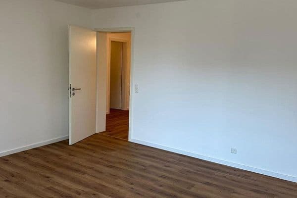 Prodej bytu 2+1 69 m², Esslingen-Oberesslingen Prodej bytu 2+1 69 m², Esslingen-Oberesslingen