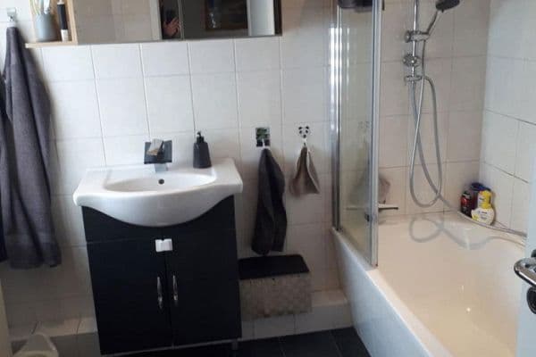 Pronájem bytu 3+1 82 m², Joliot-Curie-Straße 10, Gera, Durynsko Pronájem bytu 3+1 82 m², Joliot-Curie-Straße 10, Gera, Durynsko