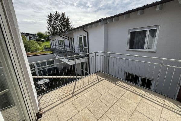 Pronájem bytu 2+1 58 m², Hofäcker 12, Allmersbach Pronájem bytu 2+1 58 m², Hofäcker 12, Allmersbach