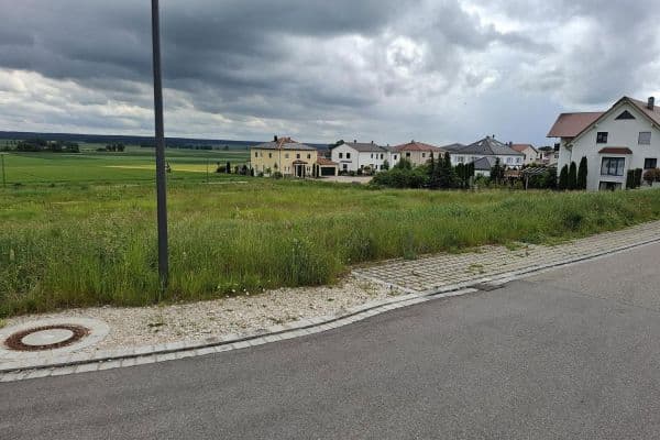 Prodej pozemku 718 m², Gartenweg 1 - 1b, Berg im Gau, Bavorsko Prodej pozemku 718 m², Gartenweg 1 - 1b, Berg im Gau, Bavorsko